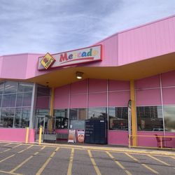 Lowe's Mercado - Denver - A clean storefront