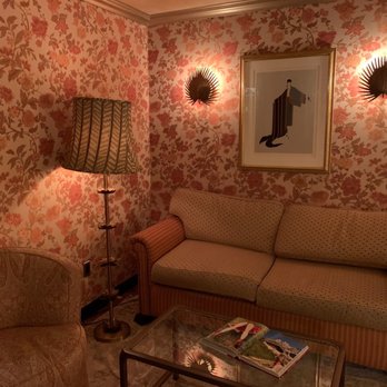 Petit Ermitage - Sitting area in the room - Hotels Near Me - West Hollywood, California Petit Ermitage - Sitting area in the room - Hotels Near Me - West Hollywood, California