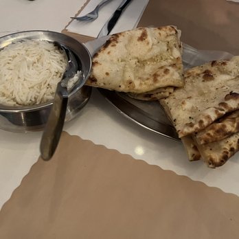 Sitar - Garlic naan and rice - Indian Near Me - New Haven, Connecticut Sitar - Garlic naan and rice - Indian Near Me - New Haven, Connecticut