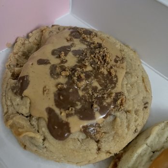 Crumbl - Riverside - Bakeries Near Me - Riverside, California