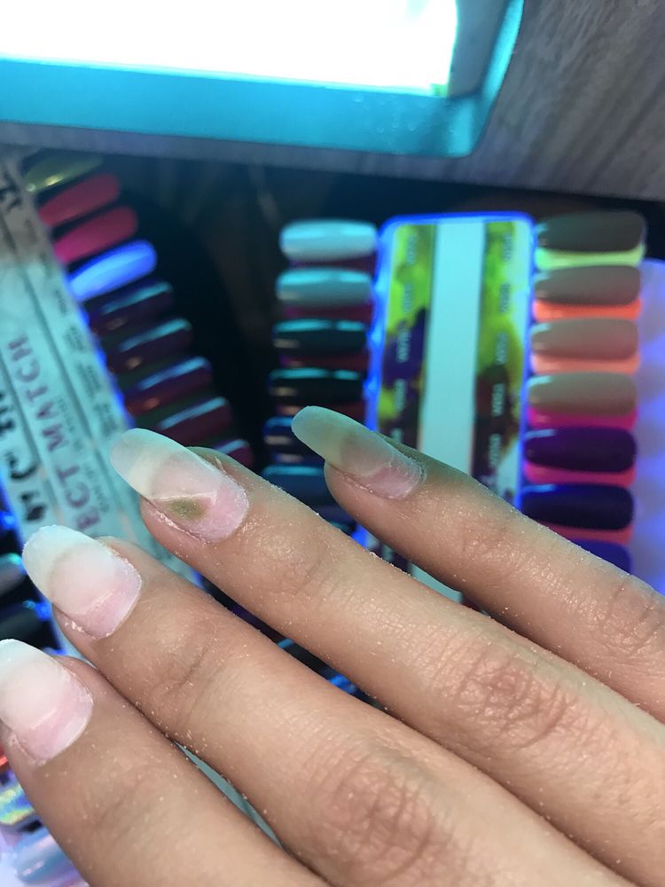 ANNIE’S NAILS & SPA Updated September 2024 18 Reviews 63 E Cedar