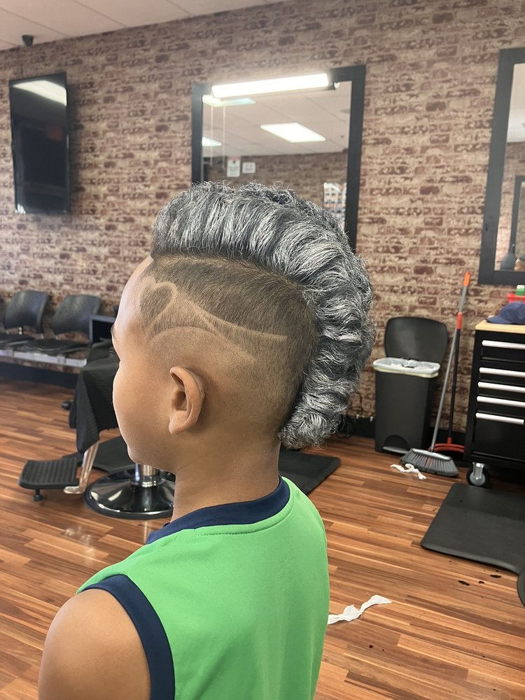 HEADLINERS Updated September 2024 20 Photos 4945 Golden Gate Pkwy