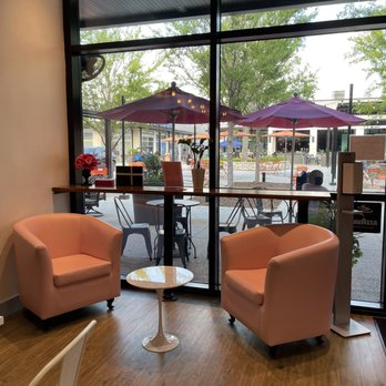 Le Macaron French Pastries - two chairs and a table - Patisserie/Cake Shop Near Me - Gainesville, Florida
