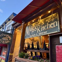 Maggies Kitchen - Outside