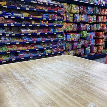 Tommy's Grocery & Grill - Candy - Grocery Near Me - Grimesland, North Carolina