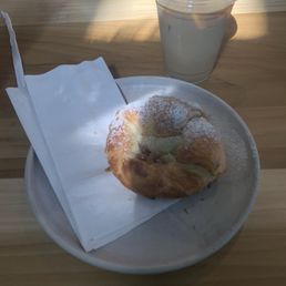 Dulce De Leche Croissant