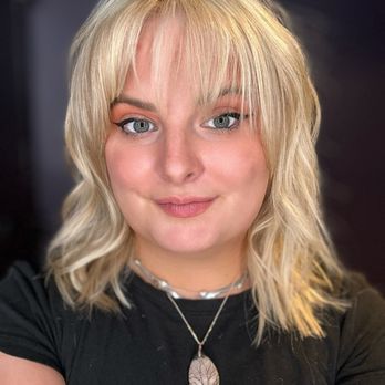 Jessica Saltzer - Haircut and Hair Coloring - Full Highlights - Hair Stylists Near Me - Las Vegas, Nevada Jessica Saltzer - Haircut and Hair Coloring - Full Highlights - Hair Stylists Near Me - Las Vegas, Nevada