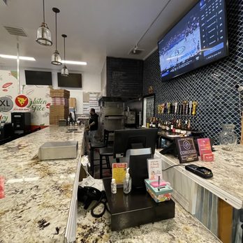 Pizza Twist - Inside - Pizza Near Me - Concord, California