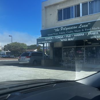 The Polynesian Luau - The front of the store with some outdoor seating in case you REALLY can't wait to eat your food, lol - Polynesian Near Me - Daly City, California The Polynesian Luau - The front of the store with some outdoor seating in case you REALLY can't wait to eat your food, lol - Polynesian Near Me - Daly City, California