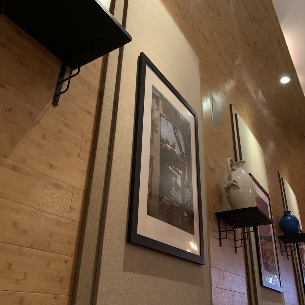 Greek City Restaurant - Nice decoration - Greek Near Me - Ramsey, New Jersey