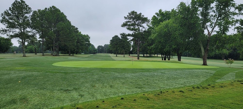 Colonial Golf Course Logo