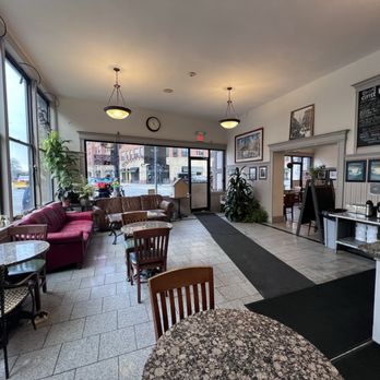 Cafe on the Common - Sandwiches Near Me - Waltham, Massachusetts