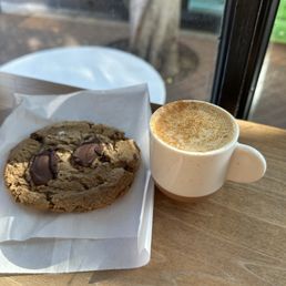 Cafe Nico & Chocolate Chip Cookie Cafe Nico & Chocolate Chip Cookie