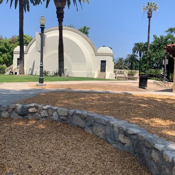 Memorial Park - Restrooms near here - Parks Near Me - Pasadena, California