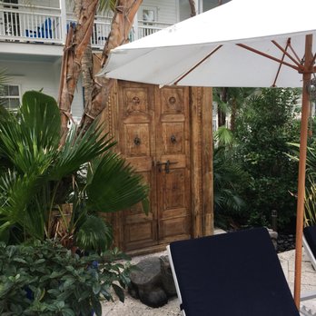 Parrot Key Hotel & Villas - Pool area - Hotels Near Me - Key West, Florida Parrot Key Hotel & Villas - Pool area - Hotels Near Me - Key West, Florida