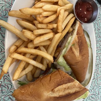 West Town Bakery & Diner - Crispy Chicken Melt - Diners Near Me - Chicago, Illinois