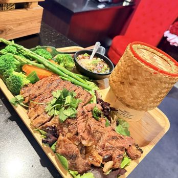 Oros Thai Restaurant - Thai Near Me - San Jose, California