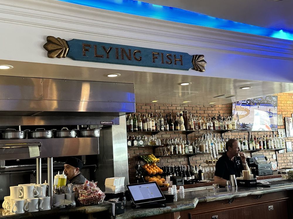 Fly 'N' Fish Oyster Bar & Grill
