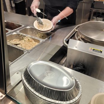 Chipotle Mexican Grill - Fast Food Near Me - Tehachapi, California