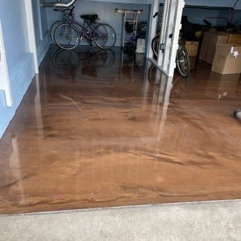 Brilliant Garage Floors - This is where I park my car every day. You can see the mirror-like shine after one month usage. - Flooring Near Me - Palm Desert, California