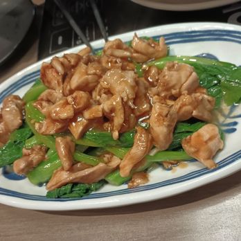 Pine House Cafe - Chicken and veggies - Hong Kong Style Cafe Near Me - Toronto, Ontario