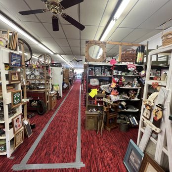 Apple Tree Antique Gallery - Antiques Near Me - Bethany, Oklahoma Apple Tree Antique Gallery - Antiques Near Me - Bethany, Oklahoma