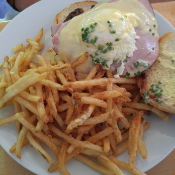 Morgans Restaurant - Benedict burger - New American Near Me - Miami, Florida