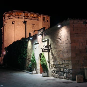 Camelot - Fachada de Camelot - Pubs Near Me - Salamanca, SA Camelot - Fachada de Camelot - Pubs Near Me - Salamanca, SA