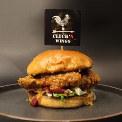 Cluck'N Wings