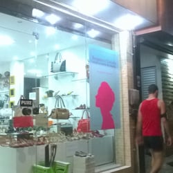 Uzi Bolsas, Calçados e Assessórios