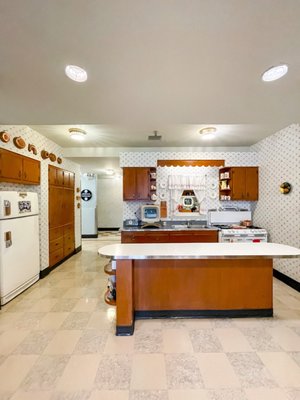 50's Prime Time Café by null
