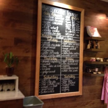 The Cupcake Lounge - Desserts Near Me - Ottawa, Ontario