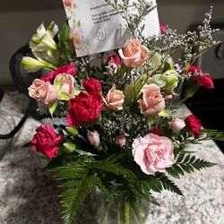 Nyrie's Flower Shop - Bouquet