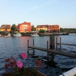 Pension Am See - Blick vom Freisitz im Garten der Pension