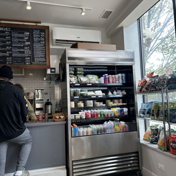 L&M Fine Foods - Ordering area - Delis Near Me - Chicago, Illinois
