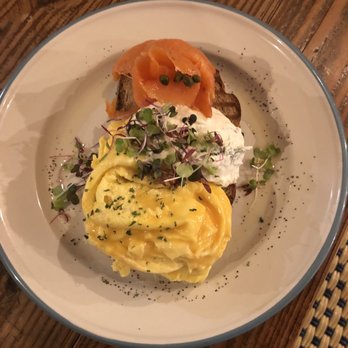Outro - Salmon and scrambles - Cafes Near Me - New York, New York