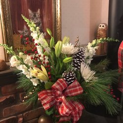 Jacobsen's Flowers - Winter arrangement