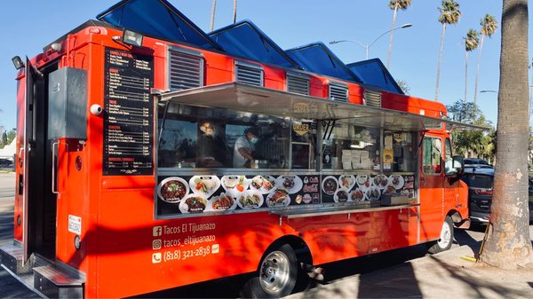 Tacos El Tijuanaense: A Review of the Wheels that Deliver Flavor