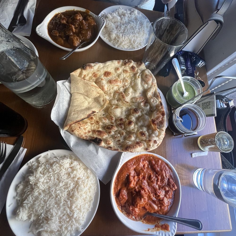 Cedars in University District - Butter Masala and Tikka Masala with Garlic Naangarlic - Indian Near Me - Seattle, Washington Cedars in University District - Butter Masala and Tikka Masala with Garlic Naangarlic - Indian Near Me - Seattle, Washington