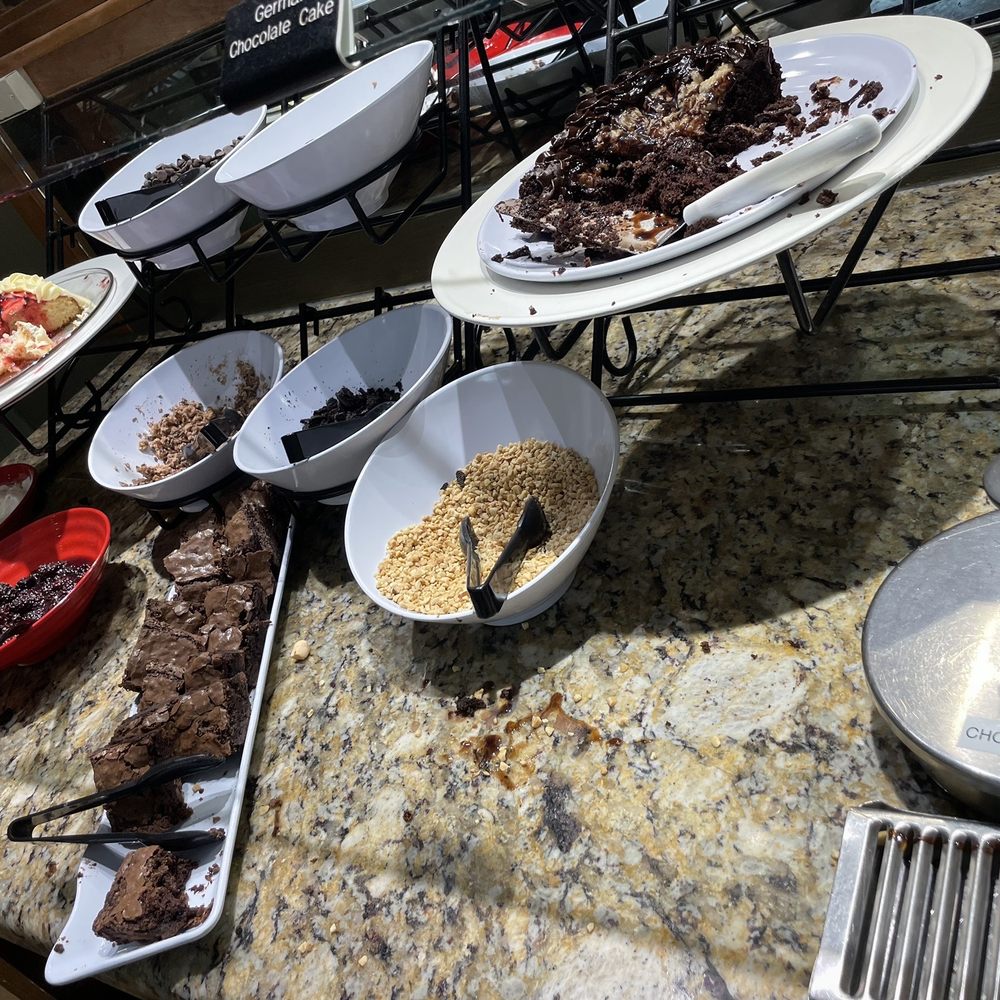 Dessert (1 of 2 areas) the other area has different types of whole cakes (not the small squares). Dessert (1 of 2 areas) the other area has different types of whole cakes (not the small squares).