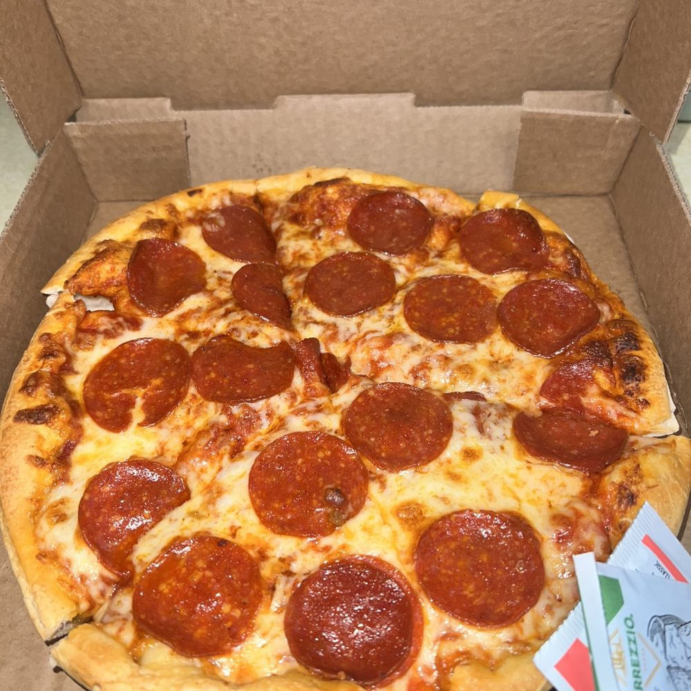 Smitty's Pizza - Pepperoni thin crust - Pizza Near Me - Shreveport, Louisiana Smitty's Pizza - Pepperoni thin crust - Pizza Near Me - Shreveport, Louisiana
