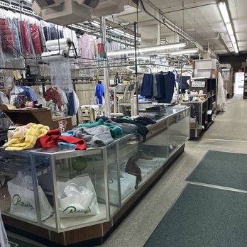 Riley's - Men's Clothing Near Me - Hudson, Ohio