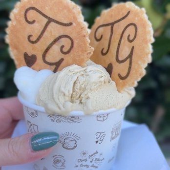 Truly Gelato - Double scoop (lemon sorbet - white, and pistachio - tan) - Gelato Near Me - Dana Point, California Truly Gelato - Double scoop (lemon sorbet - white, and pistachio - tan) - Gelato Near Me - Dana Point, California