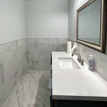Valley Sweep Dreams Cleaning - Master Bathroom - Home Cleaning Near Me - Reseda, California Valley Sweep Dreams Cleaning - Master Bathroom - Home Cleaning Near Me - Reseda, California