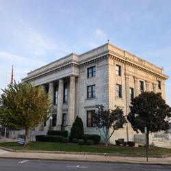 Alamance County Historical Courthouse - Alamance County Courthouse, Graham