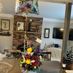 A One of a Kind Creation Florist - Beautiful arrangement