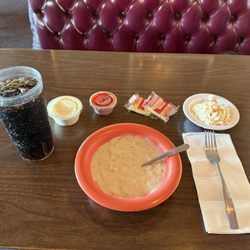 Pryor's Restaurant - Clam Chowder was OK
