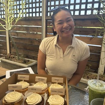 Flaverin - Cake tasting - Desserts Near Me