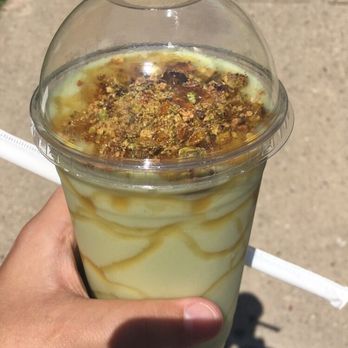 Oakland Cafe - Avocado and almond milk smoothie - Coffee & Tea Near Me - Milwaukee, Wisconsin