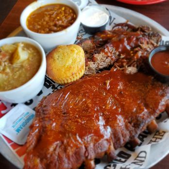 Cali BBQ - BBQ Combo Plate Smokehouse Chili BBQ Wedding Beans - Barbeque Near Me - Spring Valley, California
